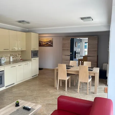 Amon Emilia Strupiechowska